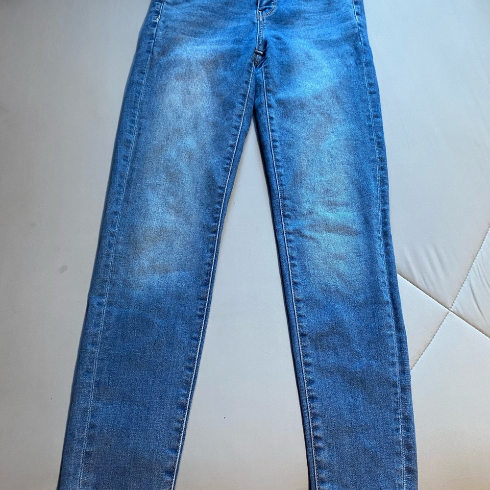 3/$12. American Eagle Outfitters Classic Blue Jeans